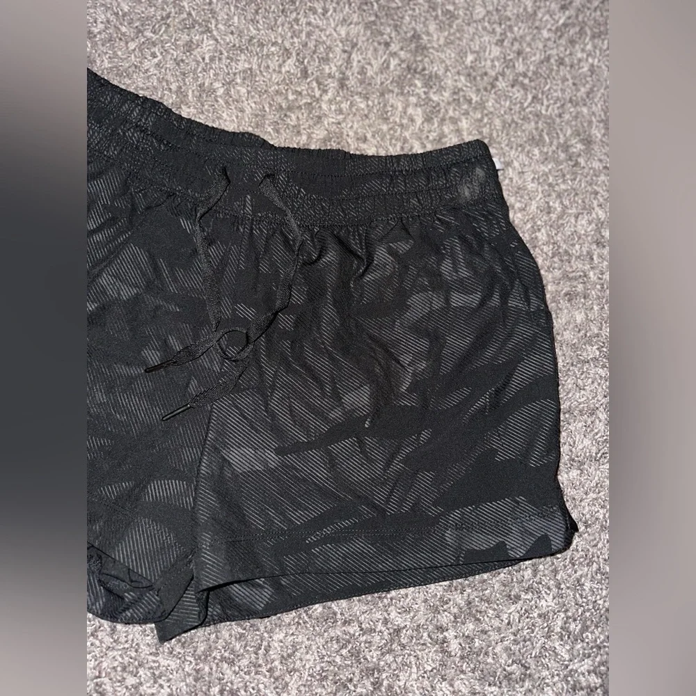 Women’s Marika Athletic Active Running Short Size Large - Picture 5 of 9